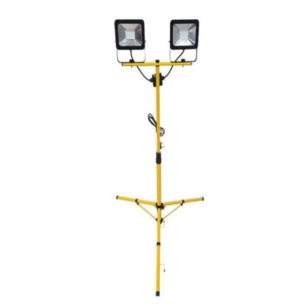 LED FLOODLIGHT WITH STAND 2X20W