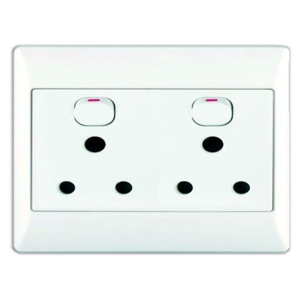 2X16A SWITCHED SOCKET OUTLET 4X4 WITH WHITE COVER PLATE - Image 3