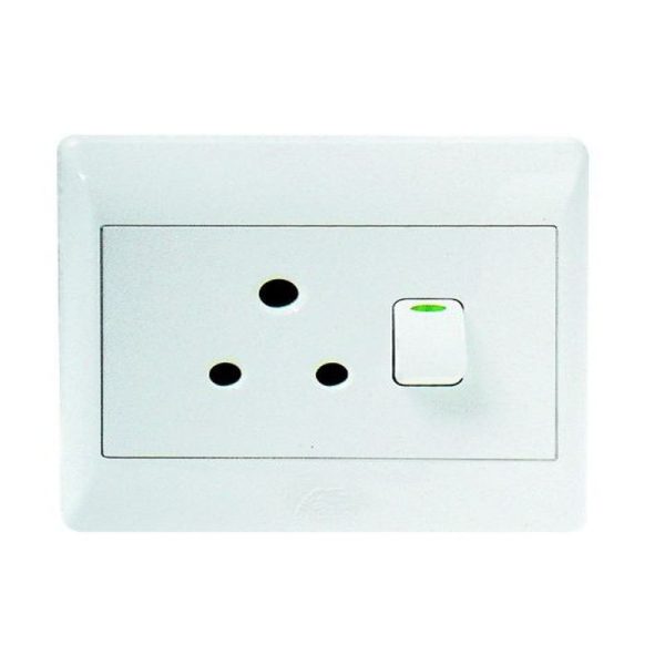 16A SWITCHED SOCKET OUTLET 4X4 WITH WHITE COVER PLATE - Image 5