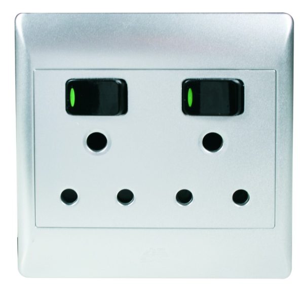 2X16A SWITCHED SOCKET OUTLET 4X4 SILVER